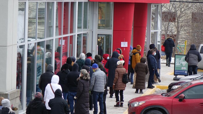 COVID-19 - The Jean Coutu pharmacies network contributes $50 000 to the  community