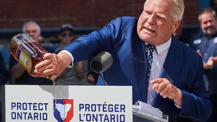 Doug Ford en point de presse à Kitchener, en Ontario, le 2 septembre 2025.