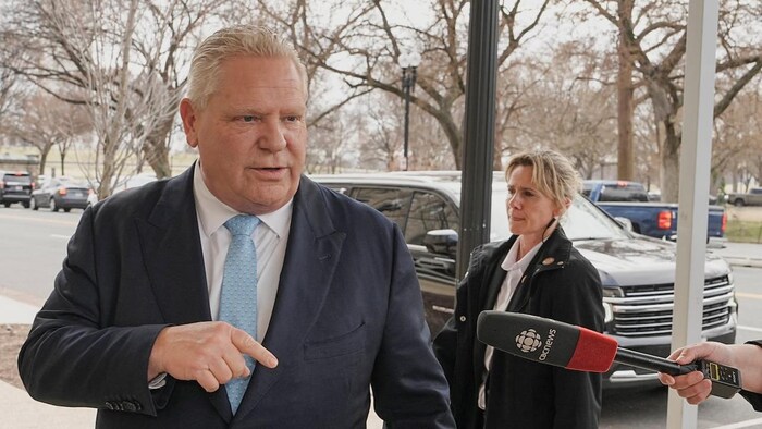 Un portrait de Doug Ford.