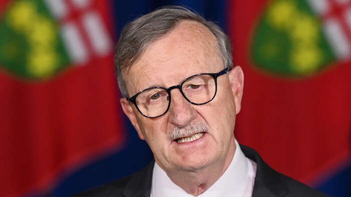 El doctor David Williams durante una conferencia de prensa en Toronto.