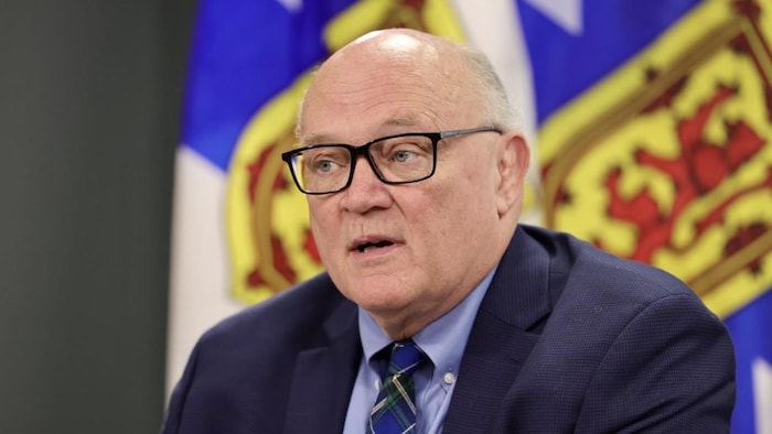 Le Dr Strang fait un point sur la vaccination pour la grippe et le Covid-19 à Province House.