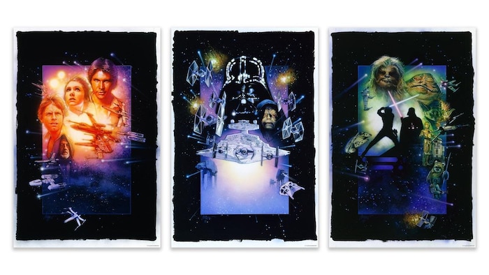 Trois affiches de la trilogie originale de Star Wars montrant des personnages de la saga et des vaisseaux spatiaux.