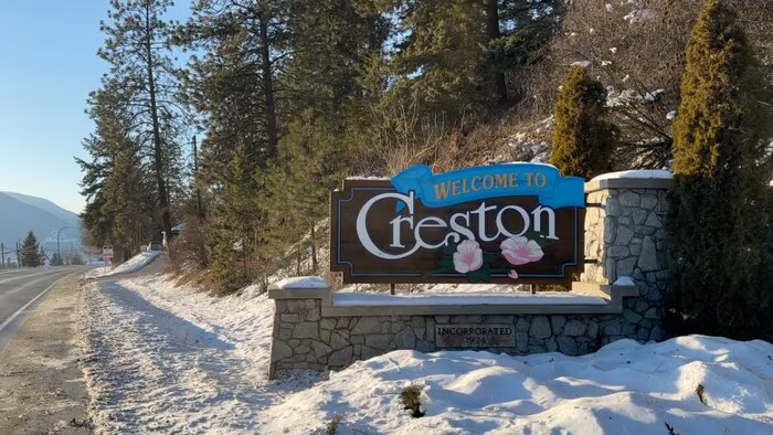Une photo de Creston enneigé.
