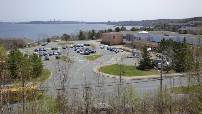 L'école Beaubassin est située à Bedford en banlieue d'Halifax en Nouvelle-Écosse. 11 mai 2023                           