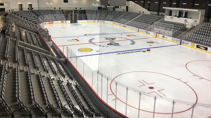Edmundston découvre son nouvel aréna | Radio-Canada