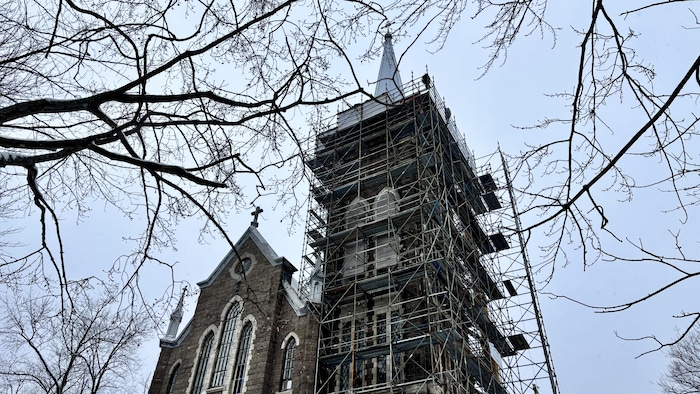 Un Travail Artisanal En Hauteur Pour Restaurer L ancienne glise Saint un-travail-artisanal-en-hauteur-pour-restaurer-l-ancienne-glise-saint