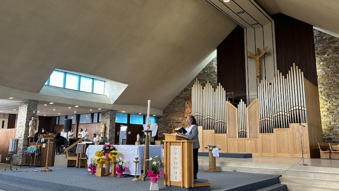 La messe à l'église Saint-Mathieu.