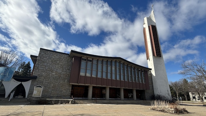 L'église Saint-Yves dans le quartier Sillery.