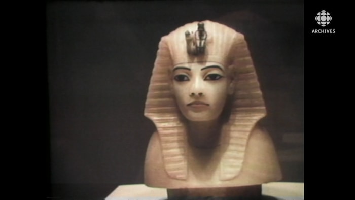 Oeuvre exposée provenant du tombeau du pharaon Toutankhamon. 