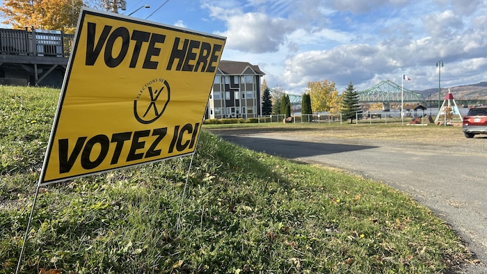 Une photo d'une enseigne d'Élections NB. 