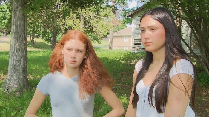 Kenzie Madahbee et Ella Caplin à Listuguj.