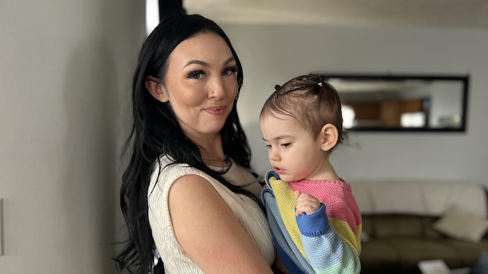 Photo d'Ellie et de sa mère, Kristina Cox.