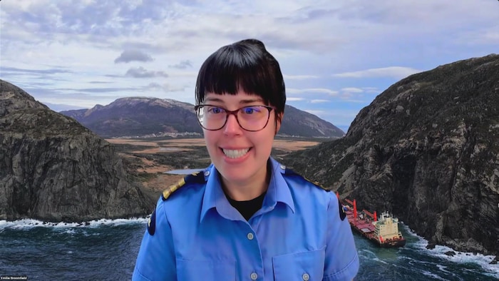 Emilie Broomfield, surintendante d’intervention environnementale et des dangers maritimes à la Garde côtière canadienne.