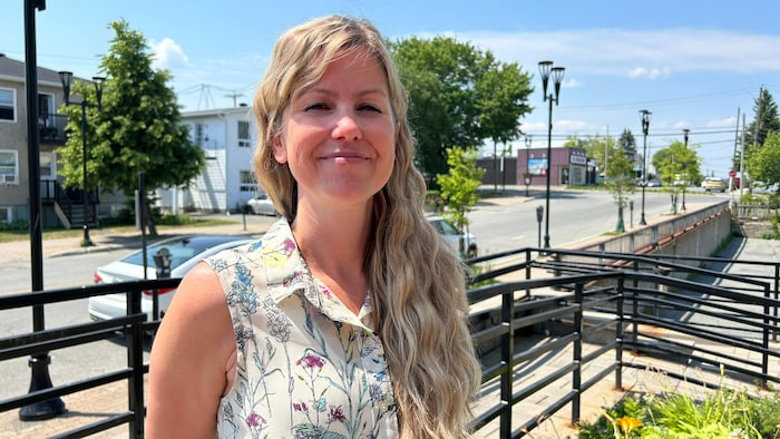 Émilie Mainville au centre-ville de Rouyn-Noranda.
