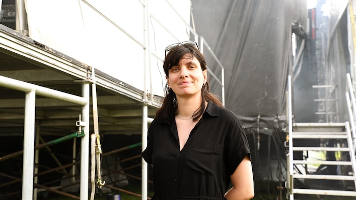 Portrait en arrière-scène.