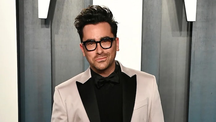 Dan Levy's stint guest hosting NBC's SNL fell short to Dave Chappelle's turn hosting the sketch comedy series last weekend at The Creative Arts Emmys.