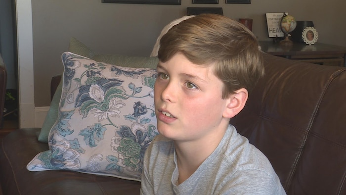 Un enfant de 10 ans perd son siège dans un avion surréservé