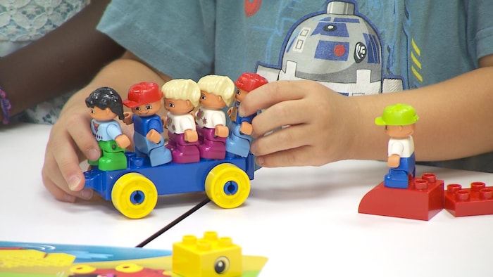 Un enfant de 10 ans crée son propre avis de recherche pour retrouver son  Lego préféré - Radio Scoop