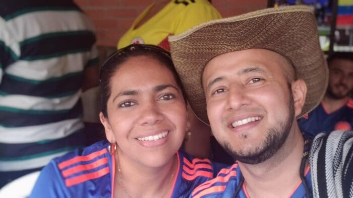 Le couple d'infirmiers colombiens Lorena López Peña et Eduardo Araque a décidé que pour accélérer le processus, l'un d'entre eux devait se rendre à Québec pour une immersion totale. C'est Lorena qui est partie. Une décision qui a évidemment eu des conséquences émotionnelles pour tous les membres de la famille. Mais qui, selon eux, mérite d'être poursuivie.