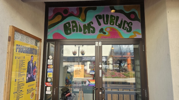 L'entrée des Bains Publics.