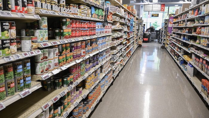 Une allée d'épicerie