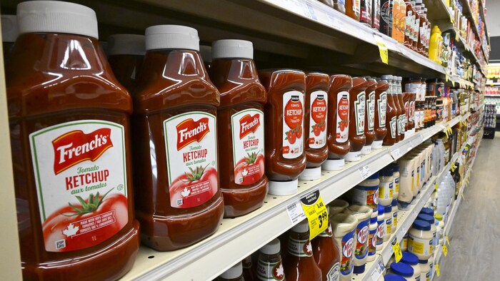 Prices: In the food industry and you influences star-news.press/wp Ketchup bottles on the shelves of a grocery store.