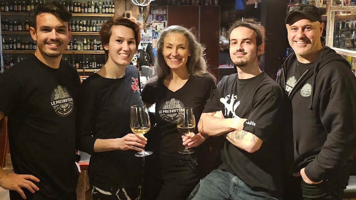 L'équipe de la Microbrasserie Le Presbytère.