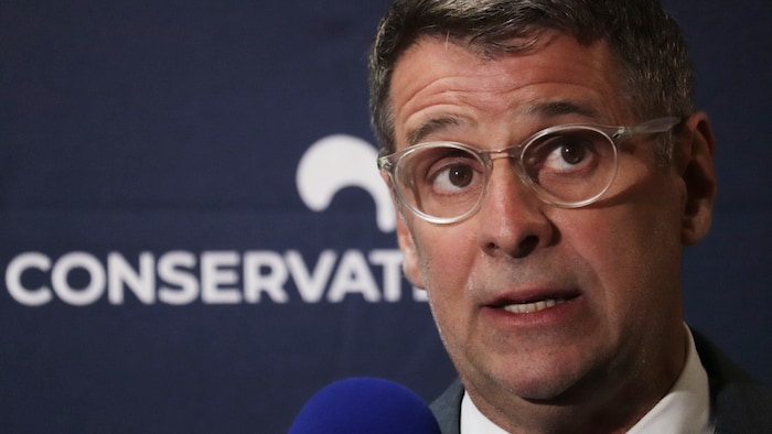 Éric Duhaime en point de presse à Québec le 4 août 2026.