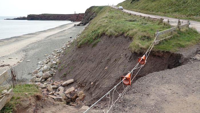 Une falaise érodée à Havre-aux-Maisons.