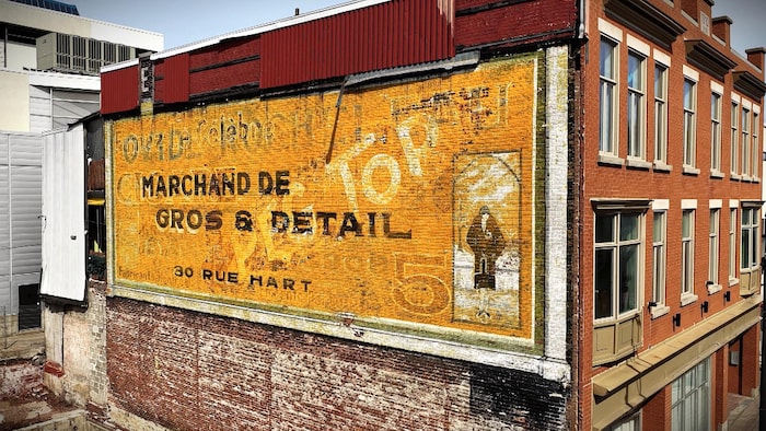 Une murale sur la rue Hart.