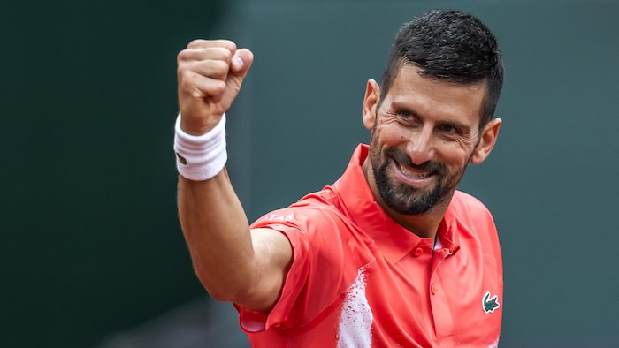 Novak Djokovic remporte son 100e titre | Radio-Canada
