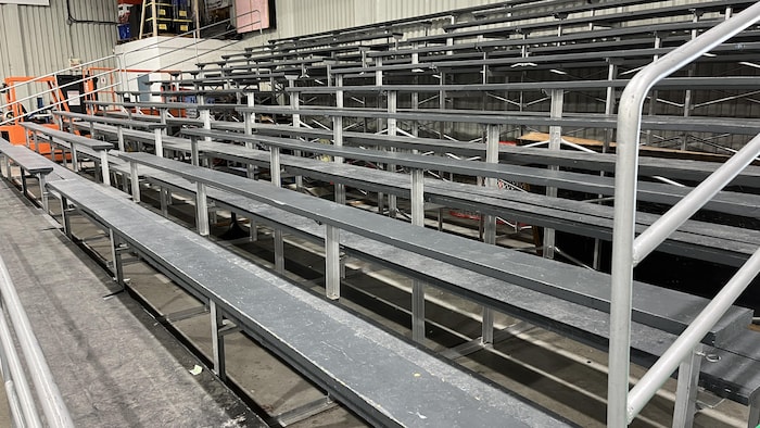 Les estrades de l'aréna de Saint-Boniface en Mauricie.