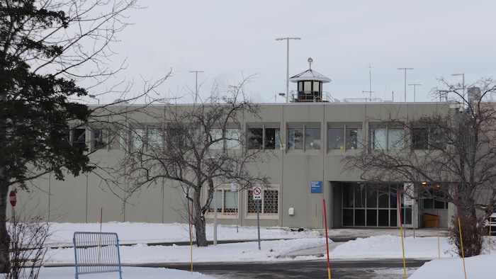 La façade de l'Établissement de détention de Québec