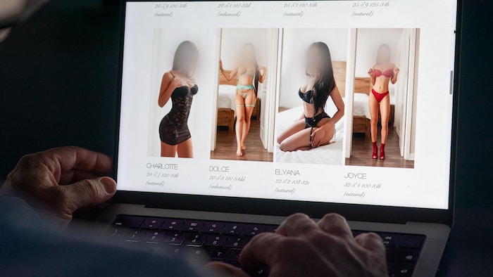 Une page web avec des annonces pour des services sexuels