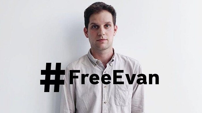 Le mot-clic #FreeEvan sur une image d'Evan.
