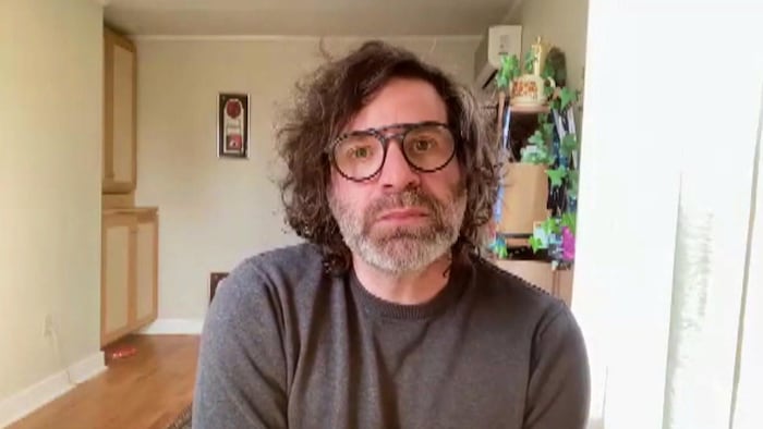 Evan Newman en visioconférence. 