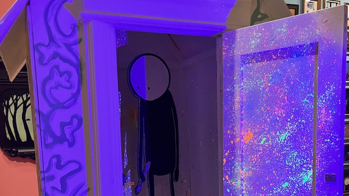 Une maisonnette dans un musée.