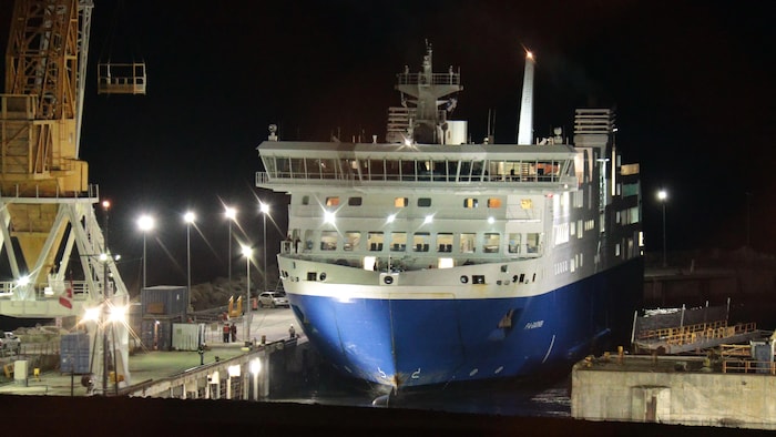 Le navire qui assure la traverse Matane-Baie-Comeau-Godbout est en cale sèche.