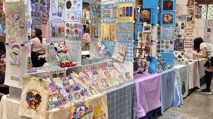 Un stand de l'allée des artistes à la Fan Expo.
