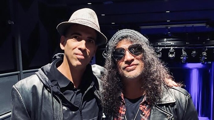 L'histoire de The Breach du canado-mexicain Rodrigo Gudiño (à gauche), met en vedette Allan Hawco et Emily Alatalo, et comprend une musique du guitariste de Guns n' Roses, Slash (à droite), qui a également été le producteur exécutif du film.