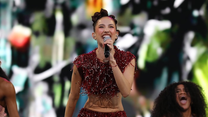 La chanteuse colombienne Aria Vega a offert une prestation sous le signe de la féminité.