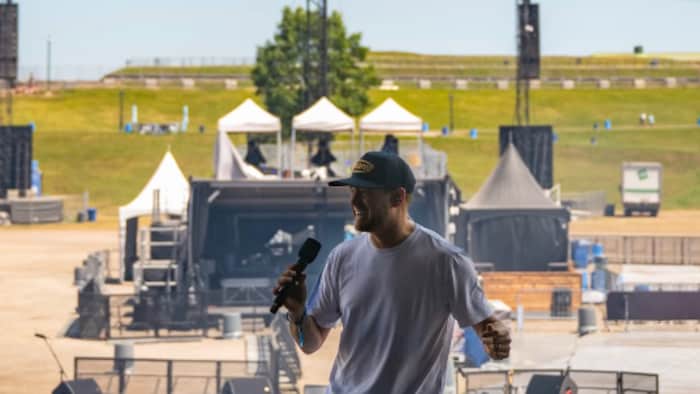 Le chanteur Michael Bublé en répétition sur les plaines d'Abraham avant son spectacle au Festival d'été de Québec.