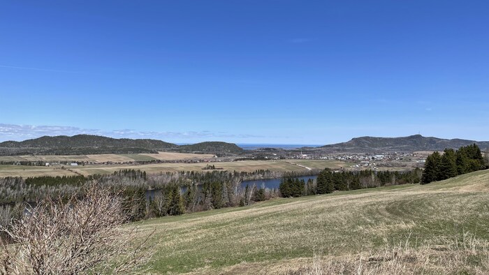Une vue sur l'arrière-pays de Saint-Fabien.