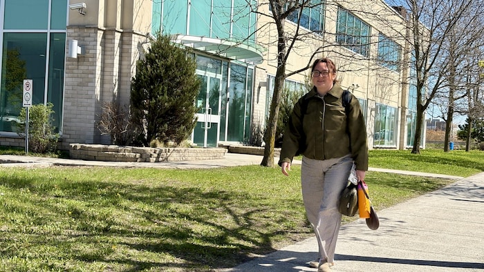 La fonctionnaire Carolyne Philion espère que le gouvernement fédéral pourra ouvrir un autre espace de cotravail à Gatineau. 