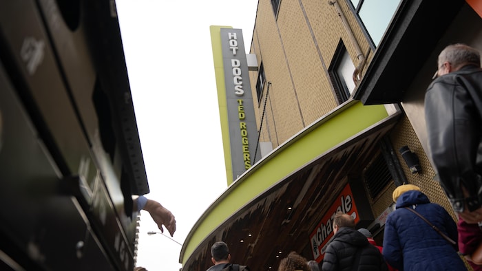 Le cinéma Hot Docs va fermer pendant plusieurs mois | Radio-Canada