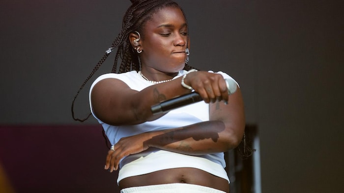 Sarahmée sur la scène du FestiVoix.