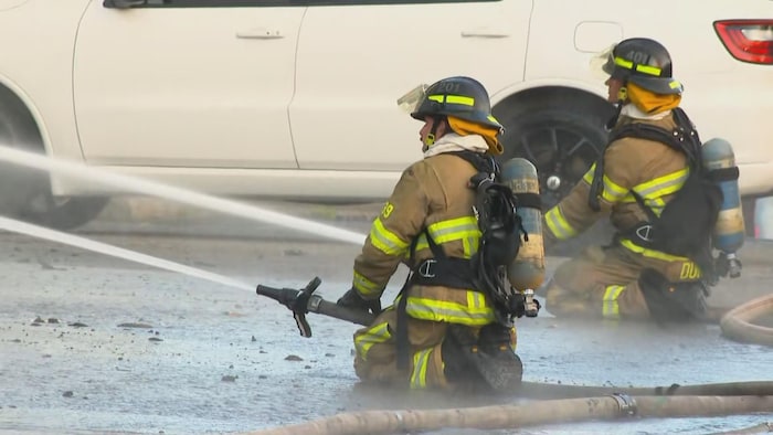 Dozens of firefighters called to fight a fire of criminal origin in Lévis Dozens of firefighters called to fight a fire of criminal origin in Lévis