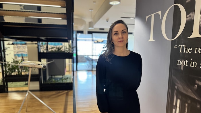 Amra Durakovic au siège torontois de Flight Centre Travel Group Canada.