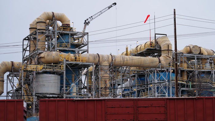 Une usine.