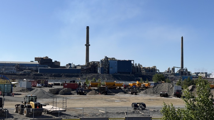 Les cheminées de la Fonderie Horne, à Rouyn-Noranda.